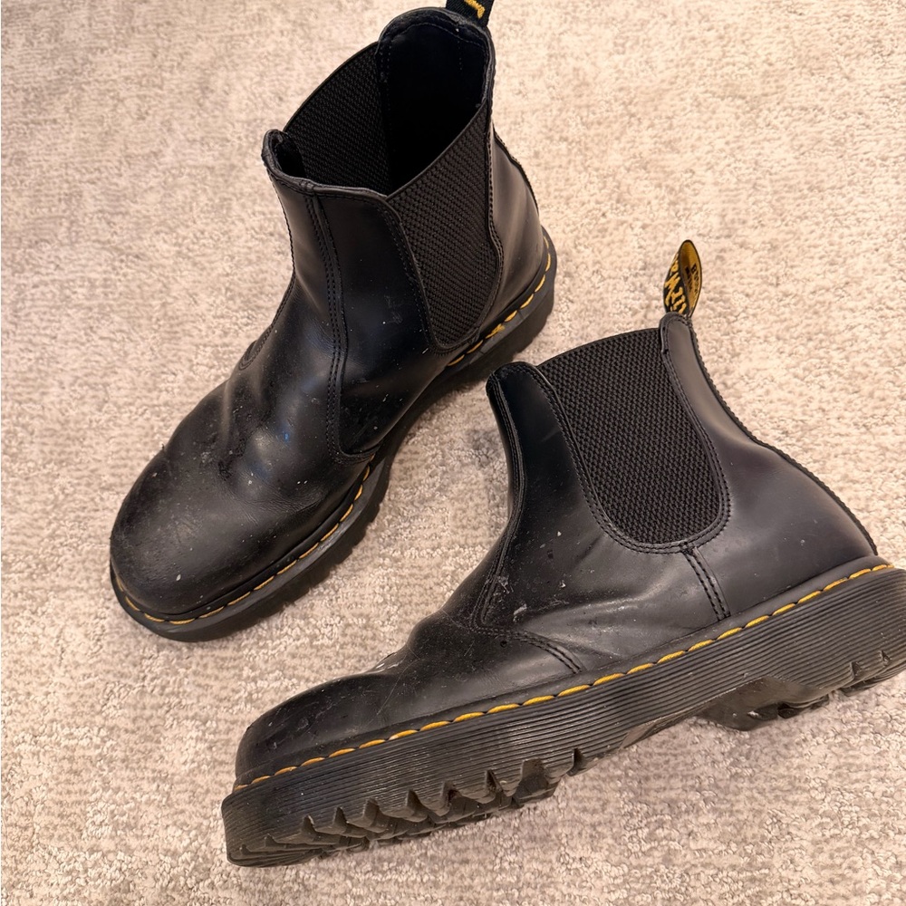 Doc Marten Chelsea Boots